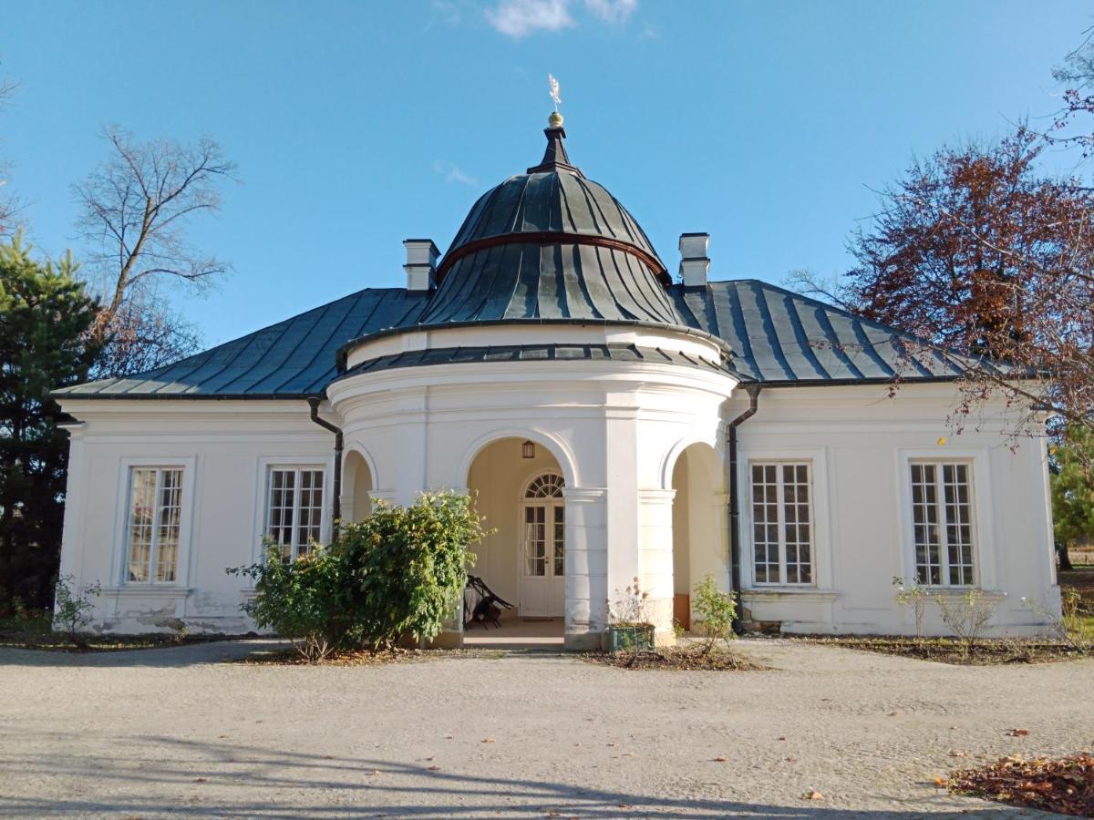 Palac W Kurozwekach Kurozwęki Eksteriør billede